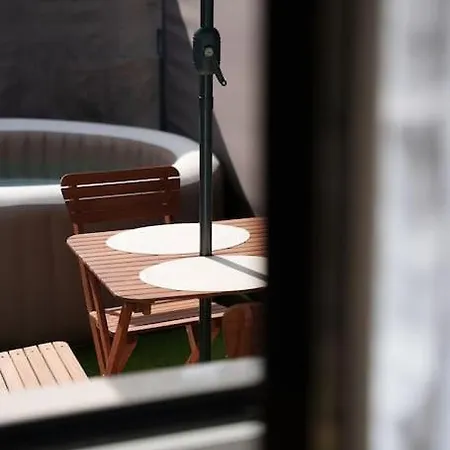 Moana Jacuzzi Proche De Paris شقة *